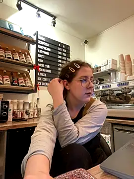 cinnabon_'s cam snapshot