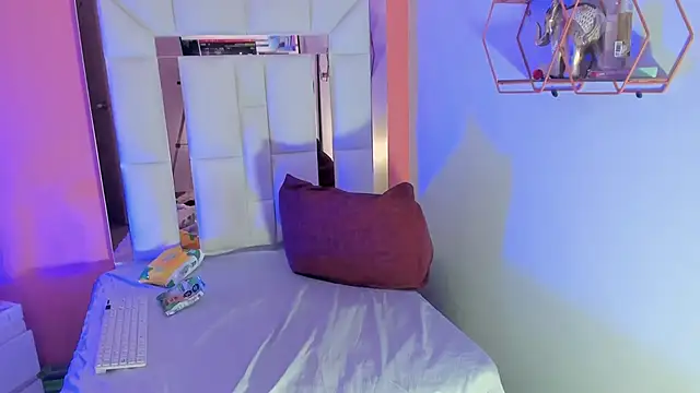 Alanna_hot3's cam snapshot