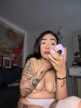 kiaraglam2's cam snapshot