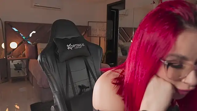 KateOwens's cam snapshot