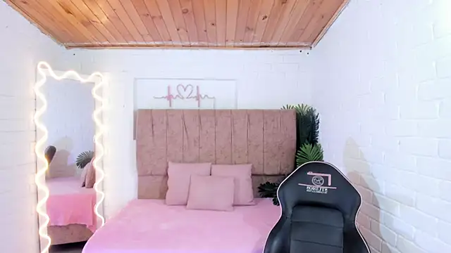 juanita_tay's cam snapshot