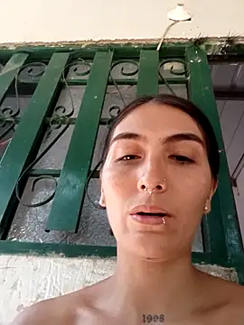 single_mother_indecent's cam snapshot