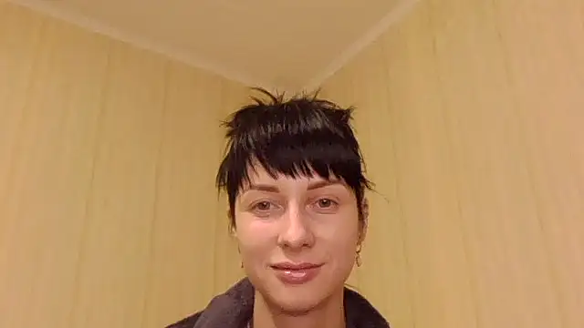 -Crystal-'s cam snapshot