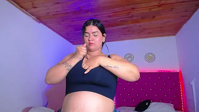 kriss_sweetboobs10's cam snapshot