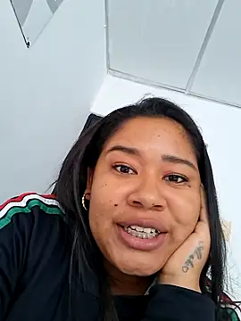 Sarahy-'s cam snapshot