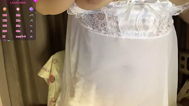 Kittenfishing's cam snapshot