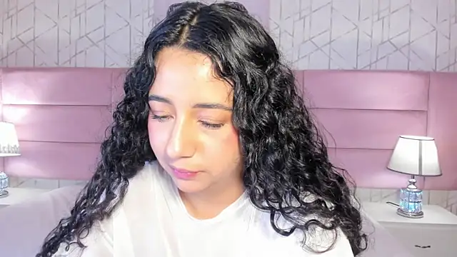 BellaSwwan's cam snapshot