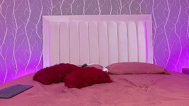 madison_fox1's cam snapshot