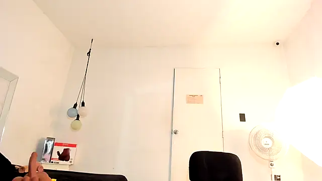 brendamaz's cam snapshot