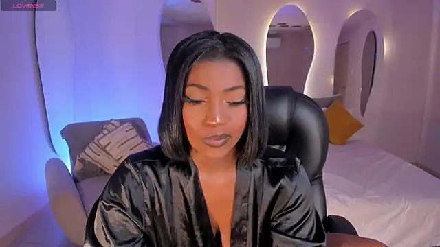 SavannahStorm's cam snapshot