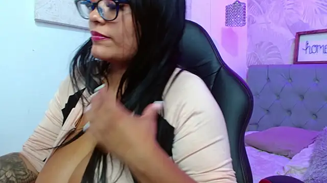 violletha's cam snapshot