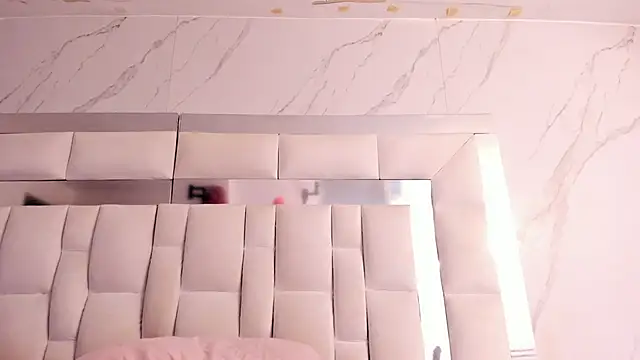 Maia_Park's cam snapshot