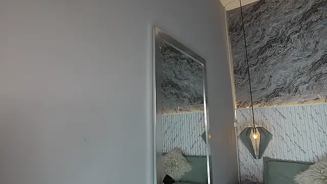 kitty_collins_'s cam snapshot