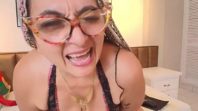 AlessandraLeroy's cam snapshot