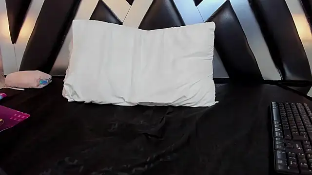 CloePerson's cam snapshot