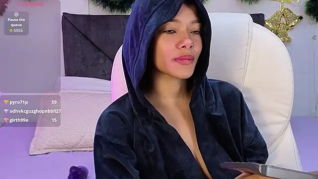 sara_sharma_'s cam snapshot