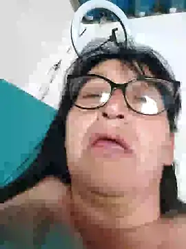 clarita_01's cam snapshot