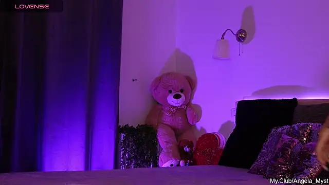 Angela_Myst's cam snapshot