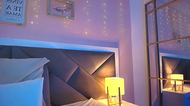 lilly_rohan's cam snapshot