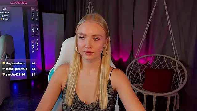 TessaGrays's cam snapshot