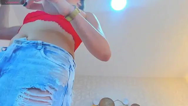 debora_scoot's cam snapshot