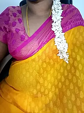 Tamil-hotwife's cam snapshot