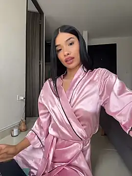 Bella_Smiith_'s cam snapshot