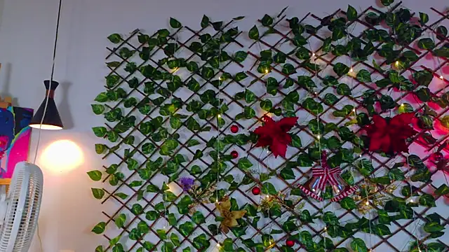 alice_rous21's cam snapshot