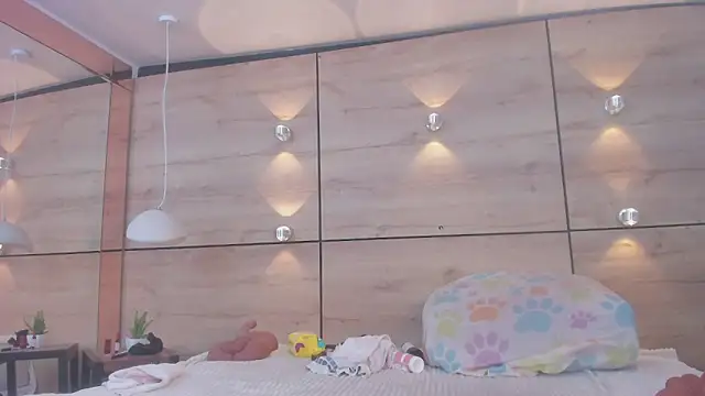 martina_touss's cam snapshot