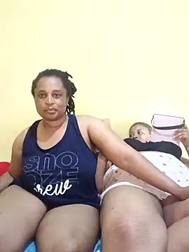 Prettyboobiesx's cam snapshot