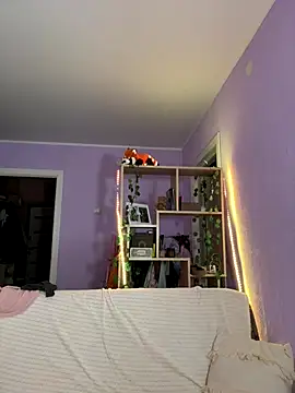 KassandraTress's cam snapshot