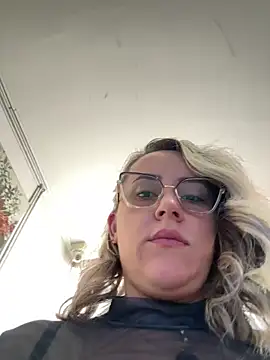 CurvyLust_x's cam snapshot