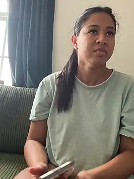 AshleyLoveee live sex cam