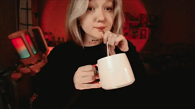 raingurl's cam snapshot