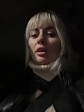 blondegirlx's cam snapshot