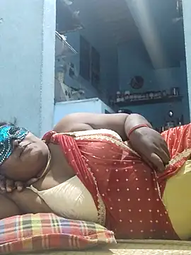 divyatamil143's cam snapshot