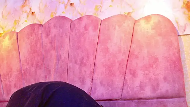 CharlotteandTaylorr's cam snapshot