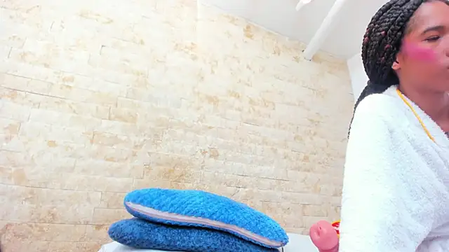 mia_roldan_'s cam snapshot