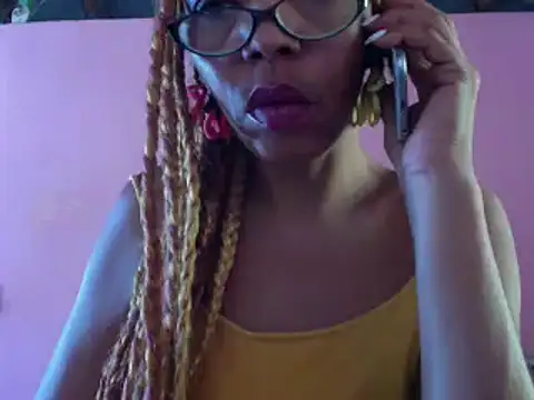 Ladyzee25's cam snapshot