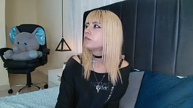 IvyBelle_'s cam snapshot