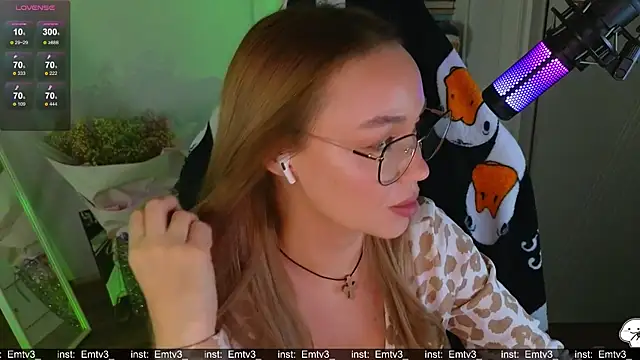 Emili1-'s cam snapshot