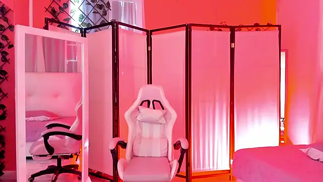 your_khloe's cam snapshot