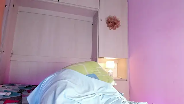 ChloeWiillow's cam snapshot