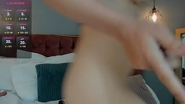 Tania_77_'s cam snapshot