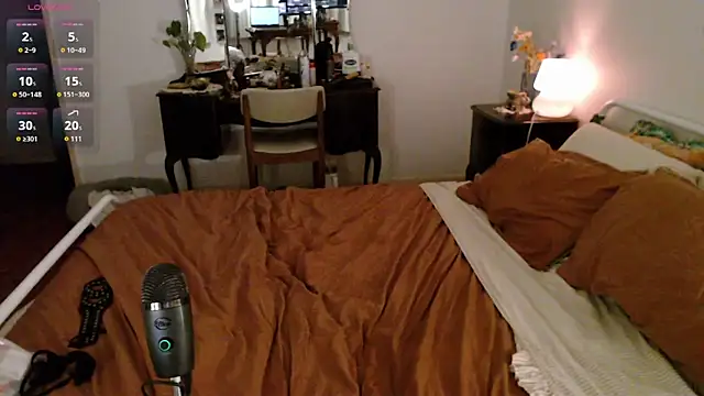 Lenas_Room's cam snapshot