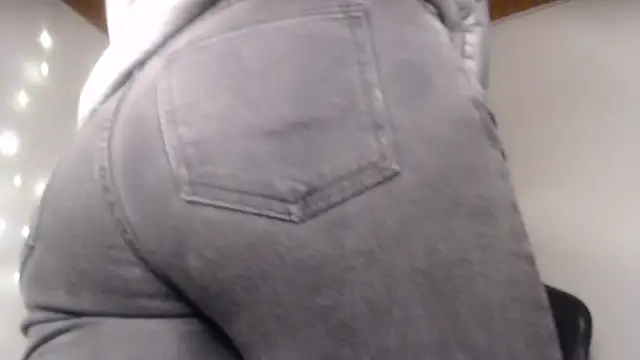 HornySamantha_25's cam snapshot