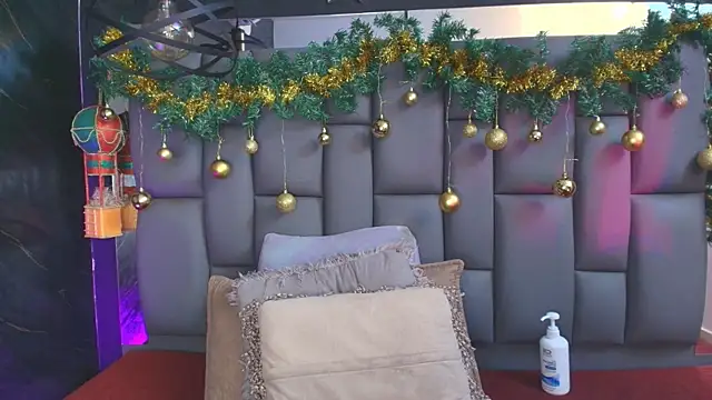 _MiaBrown_'s cam snapshot