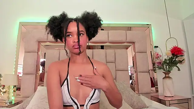 karolebonyy's cam snapshot