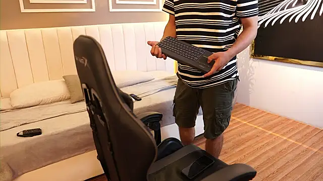 Ethan_occonor's cam snapshot