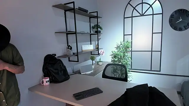 Andy_Joy_'s cam snapshot